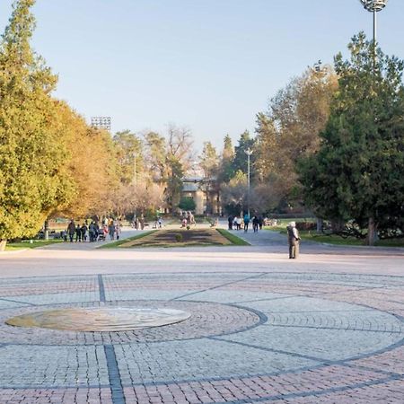 Уютная Студия В Центре Almaty Extérieur photo